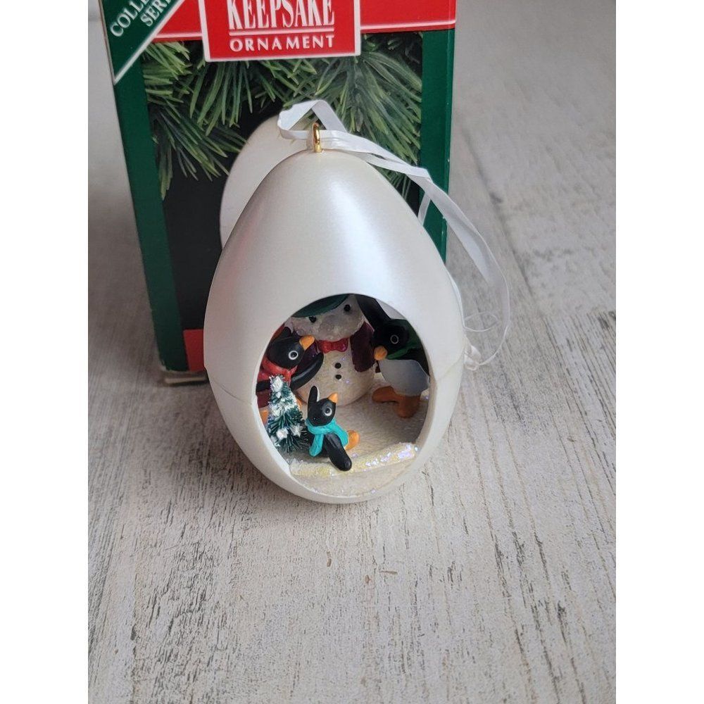 Hallmark 1992 winter surprise ornament Xmas